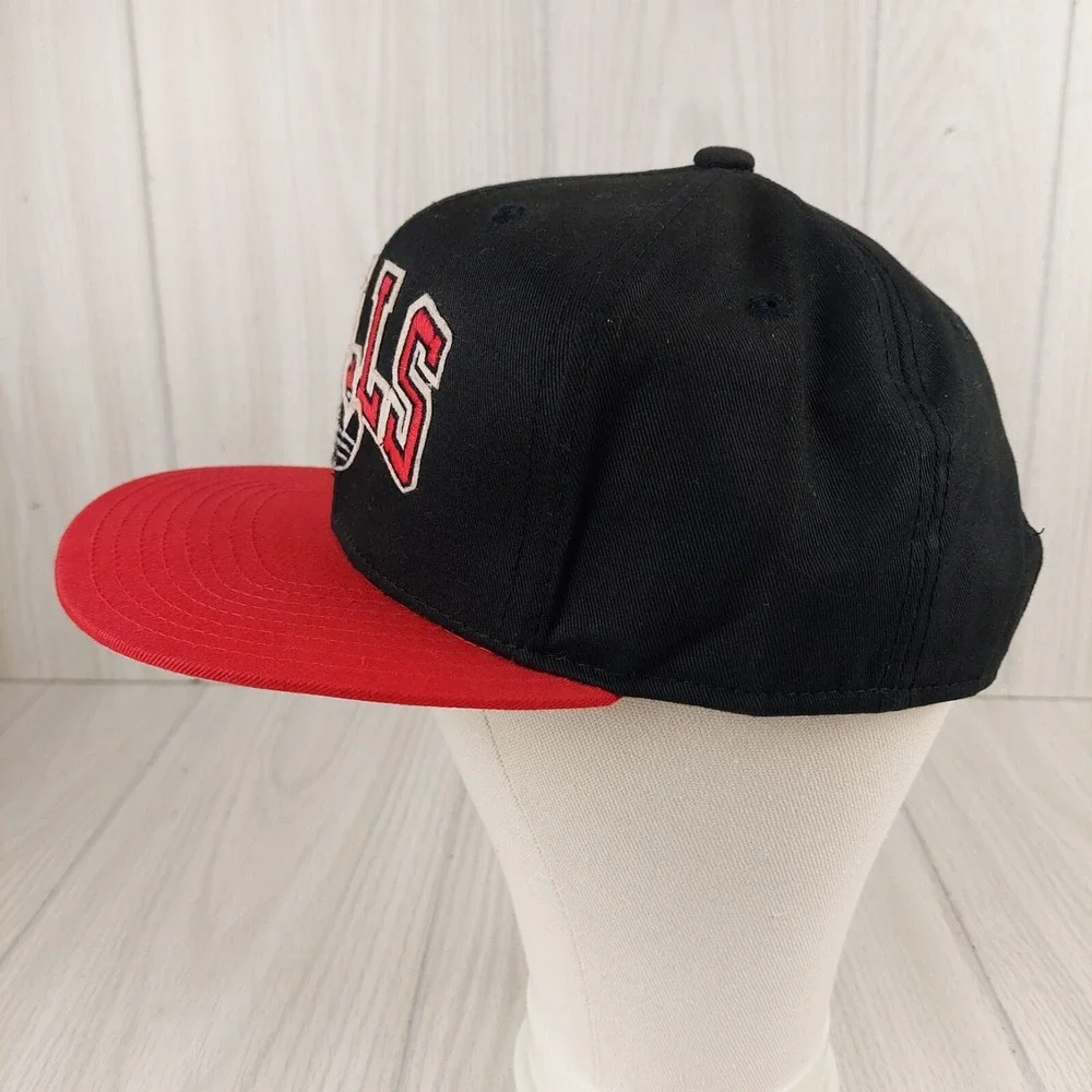 Adidas Chicago Bulls Snapback Hat Mens OSFM Black Red NBA Trefoil Flat Brim Cap‎